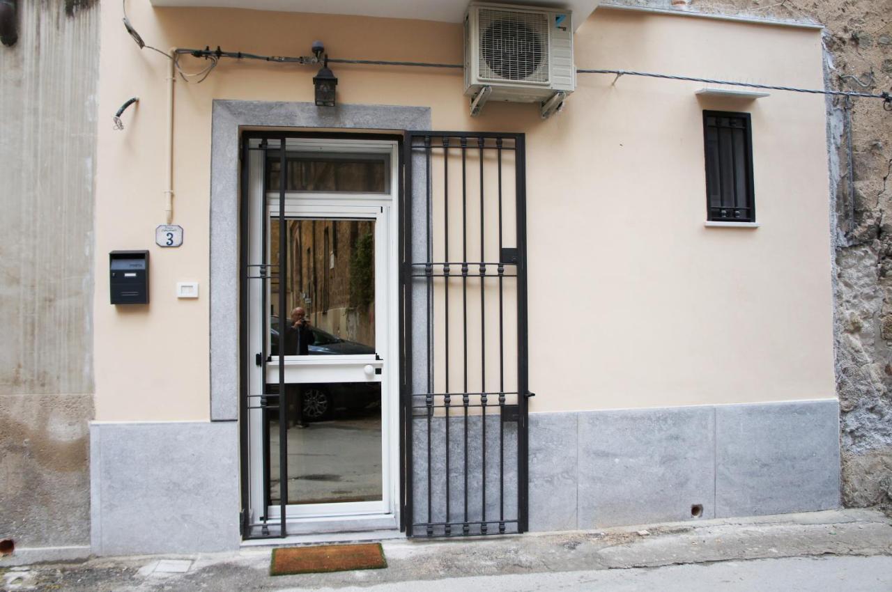 Cathedral Apartment Palermo Exterior photo